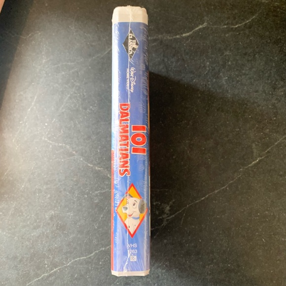 DISNEY | 2 Sealed VHS Tapes | 101 Dalmatians and Pinocchio - Picture 7 of 16